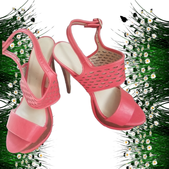 Bundle of Variety of Womens Heels - Picture 4 of 8